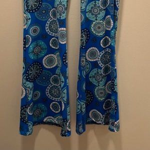 Women's Polyester geometric print pants with slight bellbottom